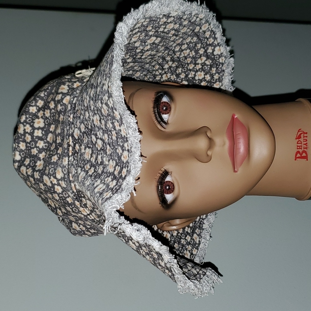 Bucket hat